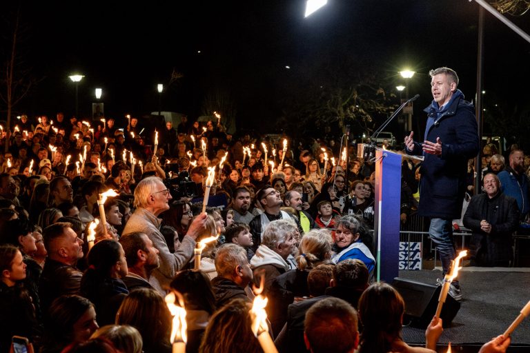 18 March 2026 Paks, Hungary. Péter Magyar, leader of the TISZA party, during a meeting with voters. It is a tradition at these evening meetings, which take place in larger towns and cities, for volunteers to hand out torches to voters.