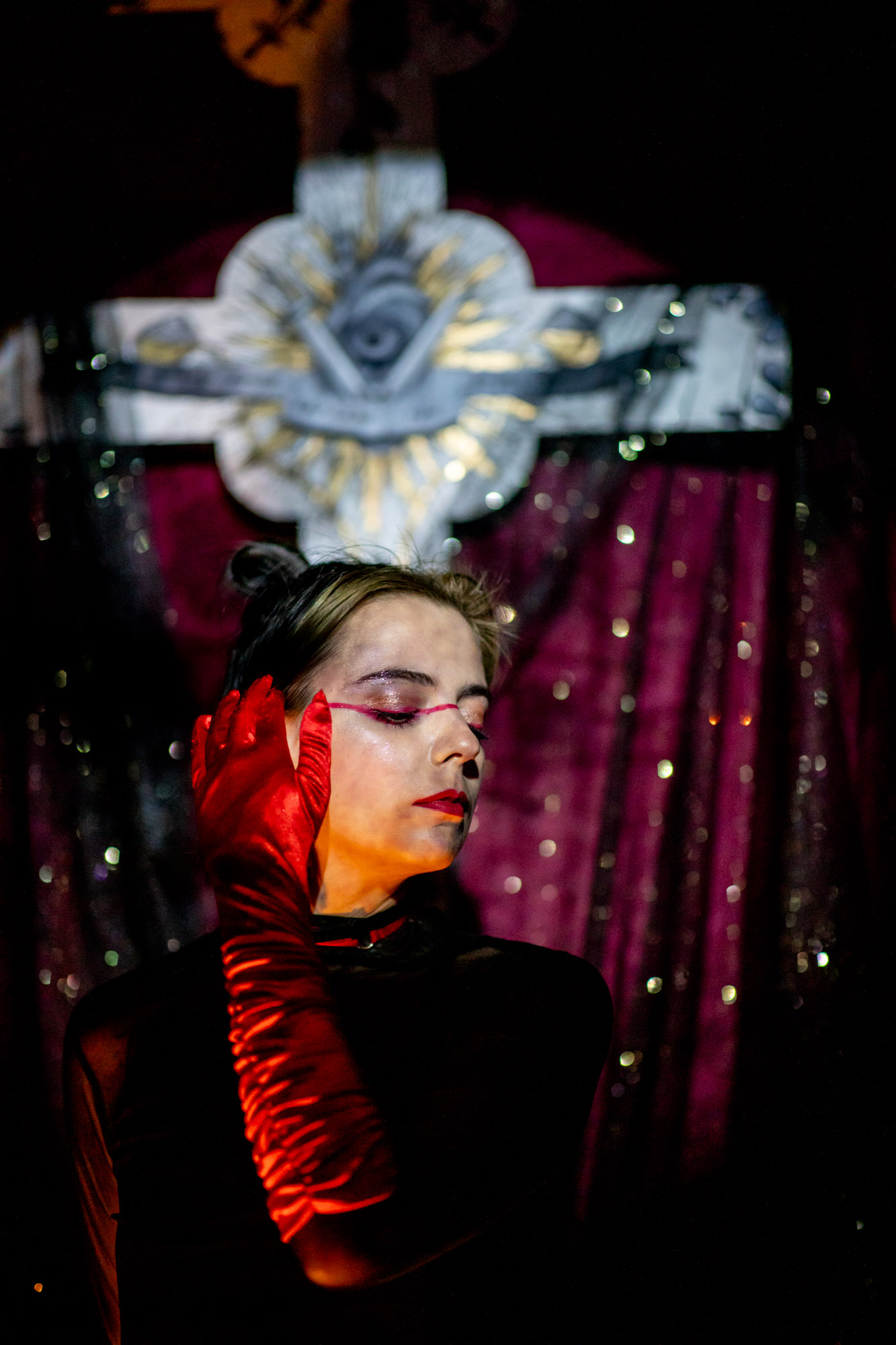 20 November 2022, Warsaw, the Belarusian bar Karma. A performance by the singer Chornabrova.