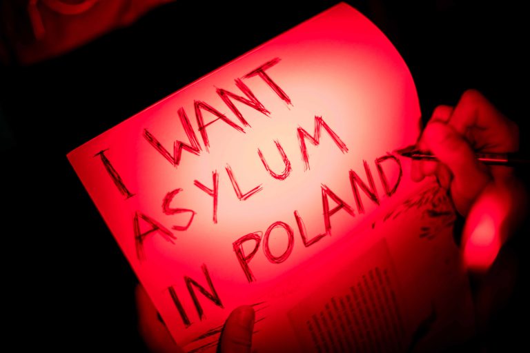 13 October 2021, near Siemianowice, on the Belarusian border. Migrants from Iraq and activists from the Granica Group.