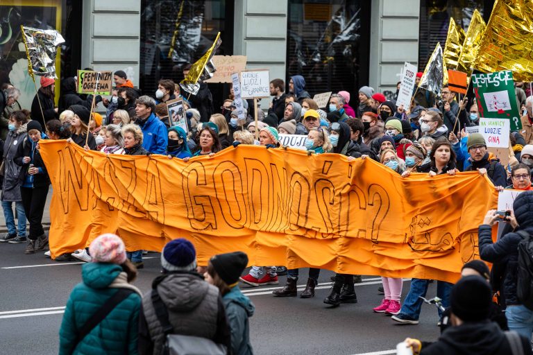 17 October 2021, Warsaw: a demonstration under the slogan ‘Stop torture at the borders’. The protest is a response to the dire situation facing refugees on the Polish-Belarusian border.