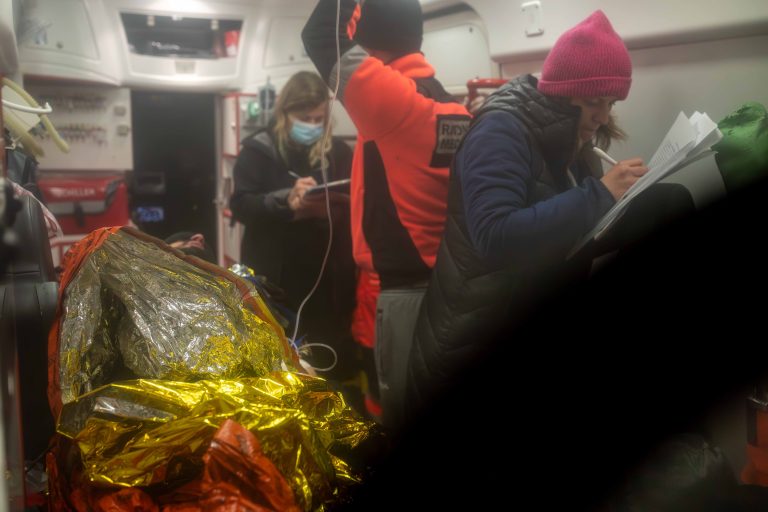 23 October 2021. Near Hajnówka. A group of five refugees from Syria asked activists from the Granica Group for help. One of them required assistance from medical rescuers.
