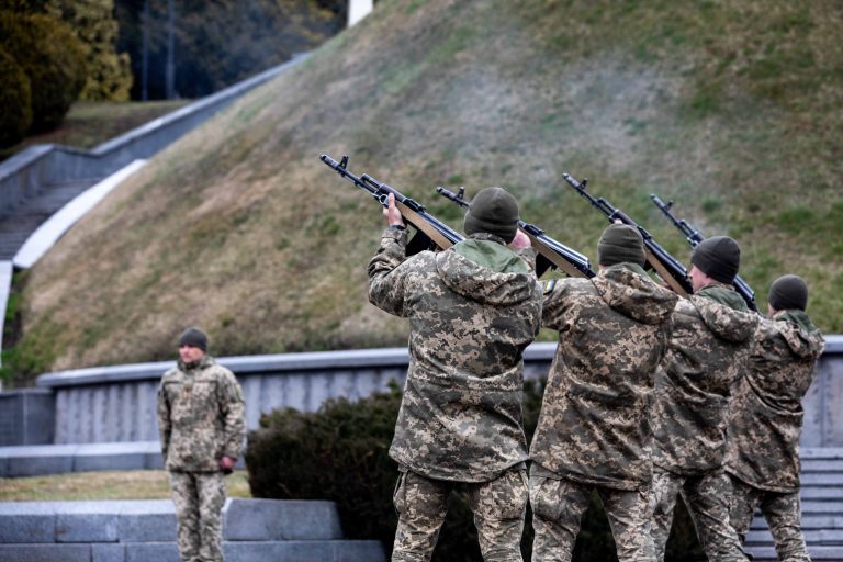 31 March 2022, Lviv. At the Lychakiv (military) cemetery, hundreds of people gathered to pay tribute to three soldiers (Andriy Kozichenko, Yuray Olinyk, Ihor Sarkisan) killed by the Russians during fighting in eastern Ukraine.