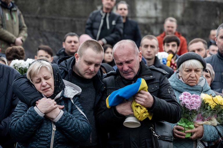 31 March 2022, Lviv. At the Lychakiv (military) cemetery, hundreds of people gathered to pay tribute to three soldiers (Andriy Kozichenko, Yuray Olinyk, Ihor Sarkisan) killed by the Russians during fighting in eastern Ukraine.
