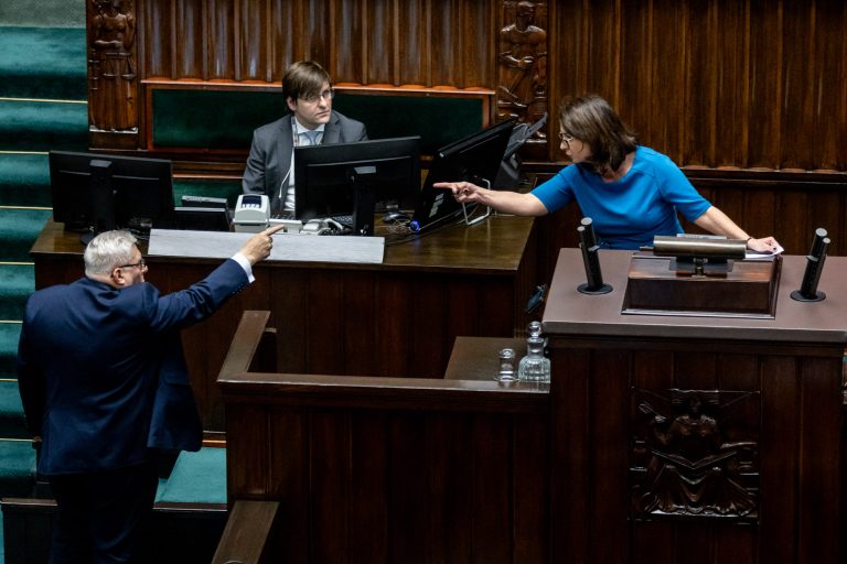 26 January 2024, Warsaw. 4th sitting of the Sejm of the Republic of Poland. Update on irregularities in the spending of funds from the Justice Fund, presented at the request of the Civic Coalition Parliamentary Group. From left: Kamila Gasiuk-Pihowicz of the Civic Coalition and Kazimierz Smoliński of Law and Justice.